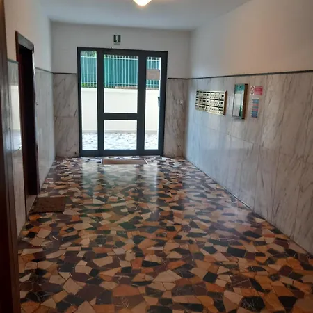 Cozy House With Private Garden - Terrazza Fiorita 卡莫利