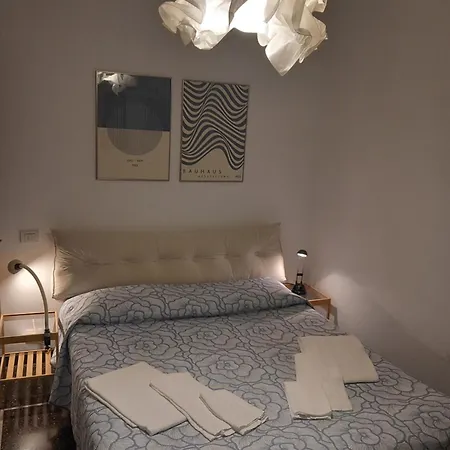 公寓 Cozy House With Private Garden - Terrazza Fiorita 卡莫利