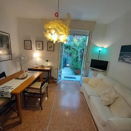 Cozy House With Private Garden - Terrazza Fiorita