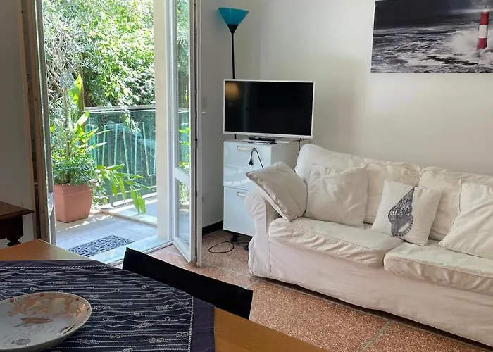 Cozy House With Private Garden - Terrazza Fiorita Apartman *