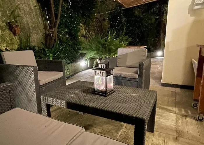 Cozy House With Private Garden - Terrazza Fiorita Apartment
